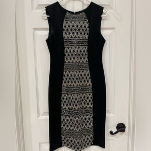Pretty sleeveless dress for cruise or night out.